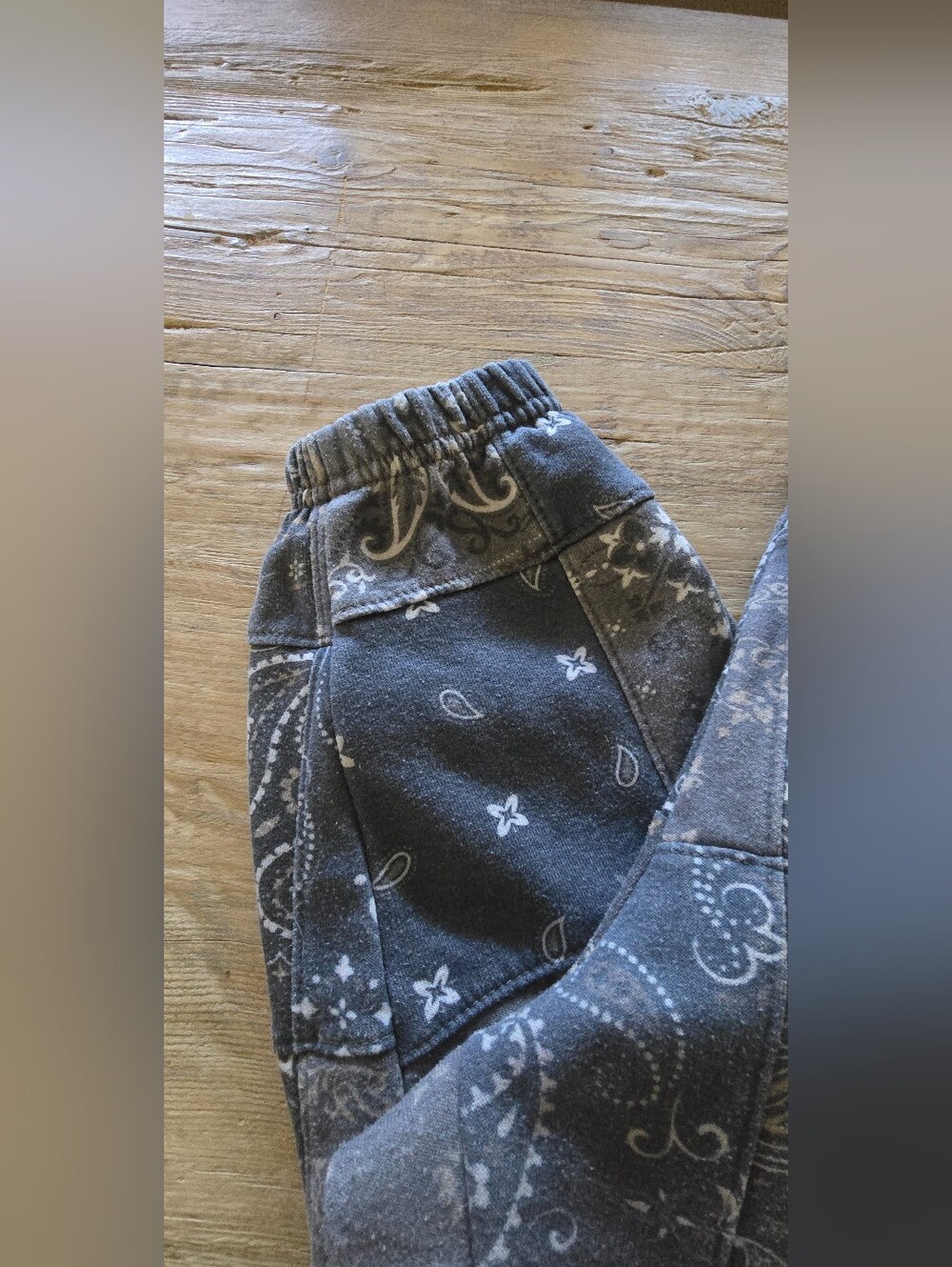 Aviator Nation Bandana Quilted Charcoal Sweatpants M - Picture 11 of 12
